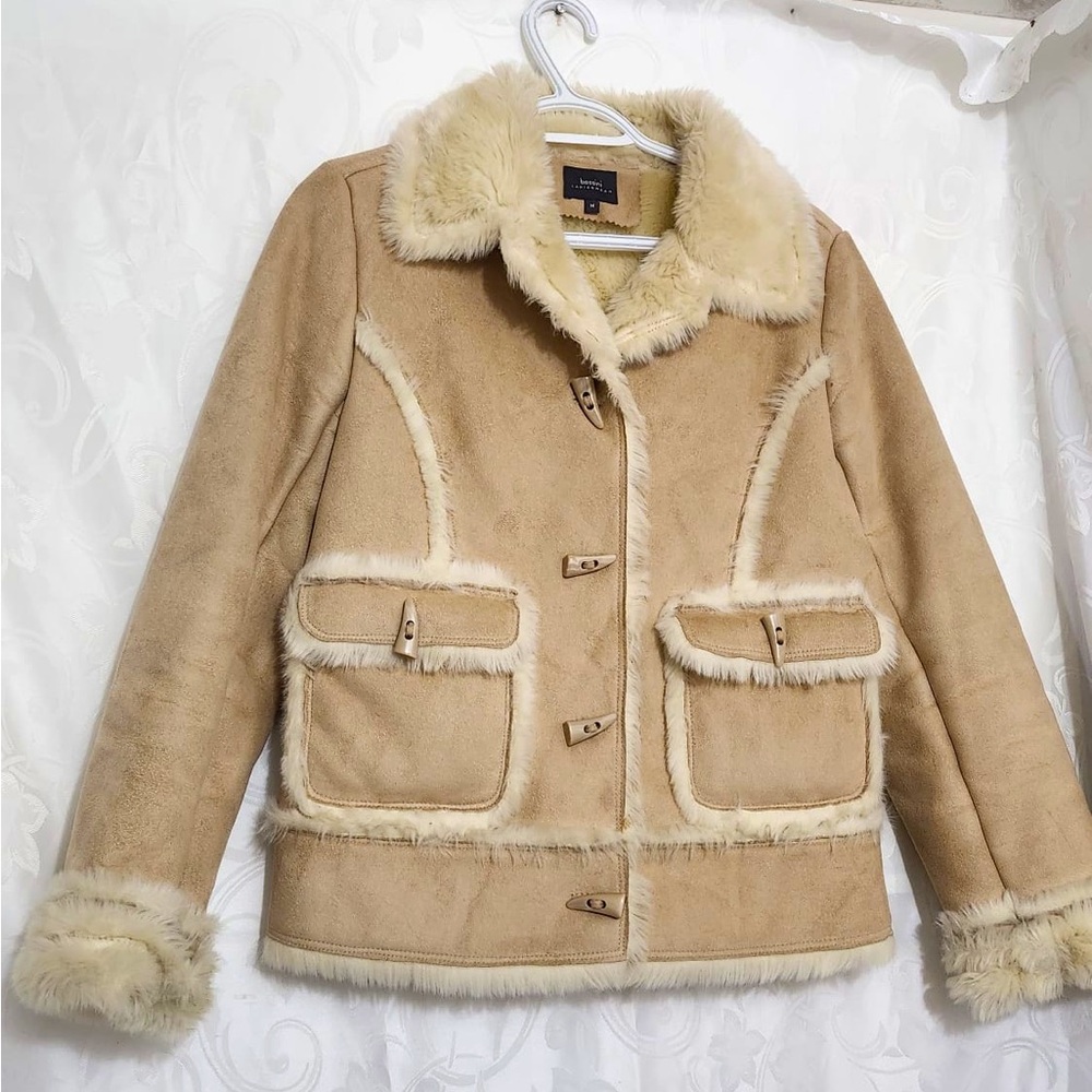 Bossini Faux Fur Trim Light Beige Suede Shark-Tooth Button Afghan Coat